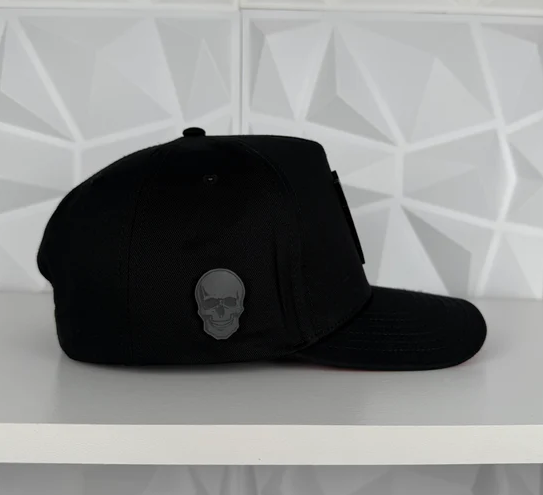 Skull Plate SnapBack Gorra
