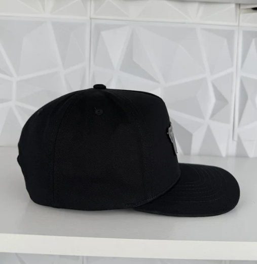 TRAKAS Placa SnapBack Gorra Hat